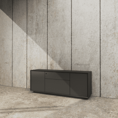 B8 – Meeting Table